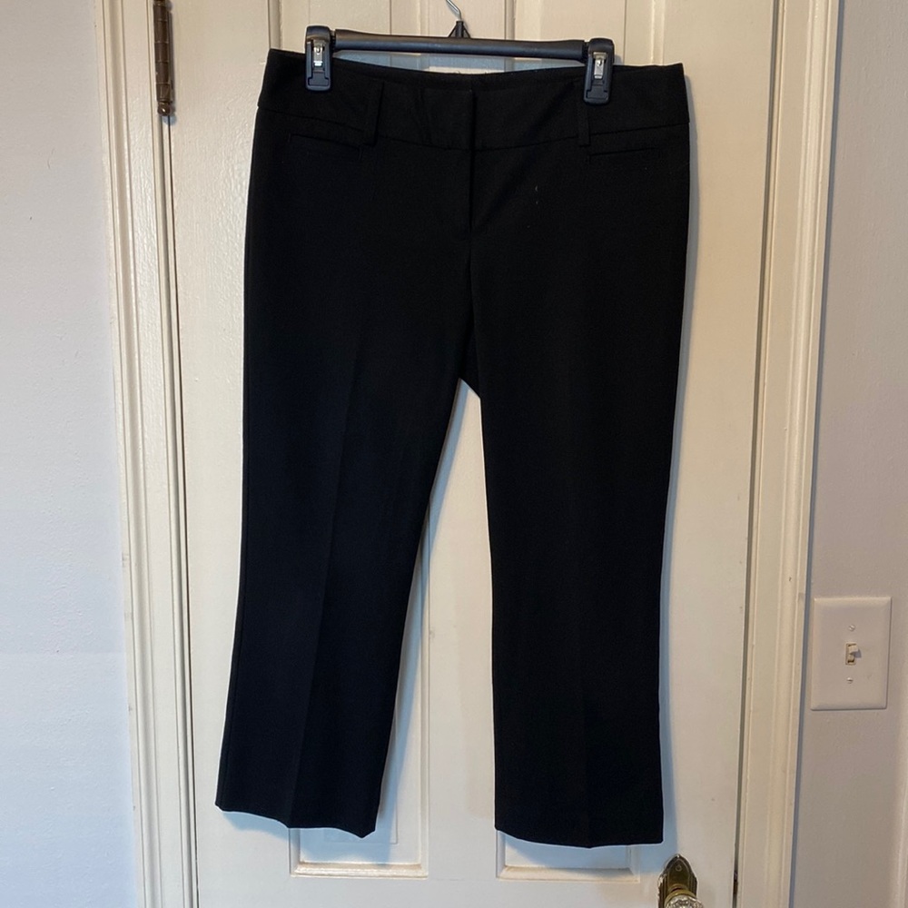 Express Women’s Black Crop Pant- size 6